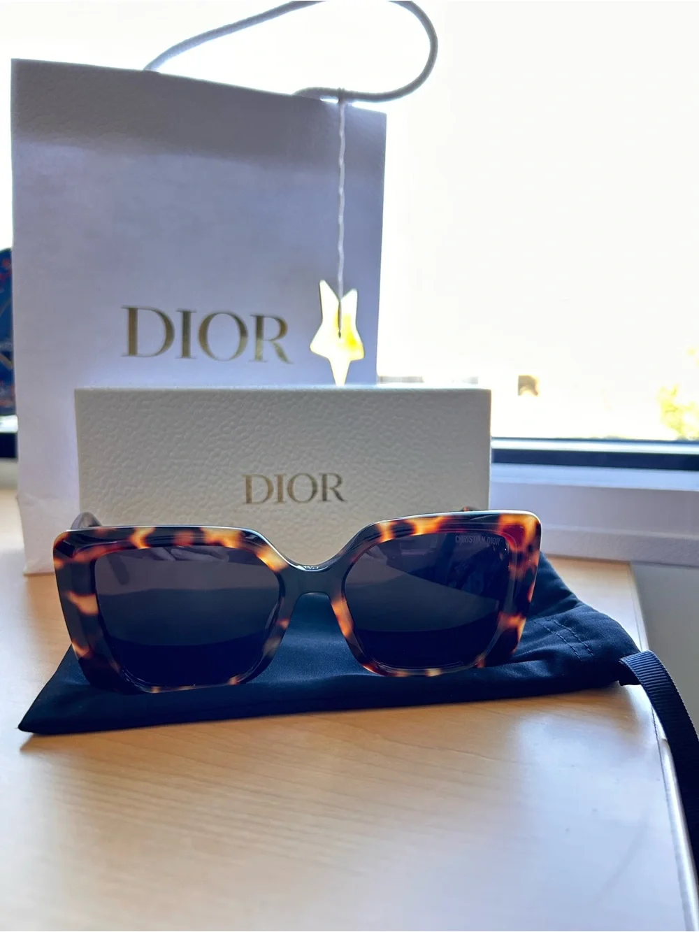 Dior Tortoiseshell Cat-Eye Sunglasses - Brown/Black